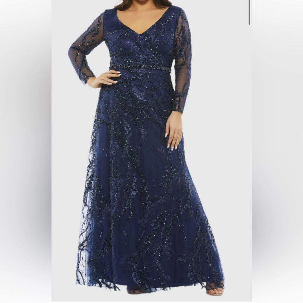 New Mac Duggal Sz 14W Navy Embellished Illusion Long Sleeve V-Neck A-Line Gown